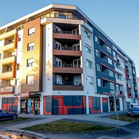 Tik Tak Apartman Subotica Exteriör bild